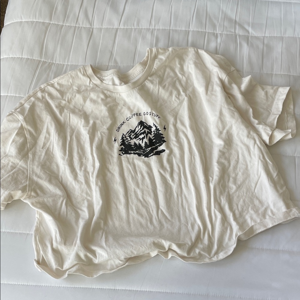 Cream Graphic Tee - Short Sleeve